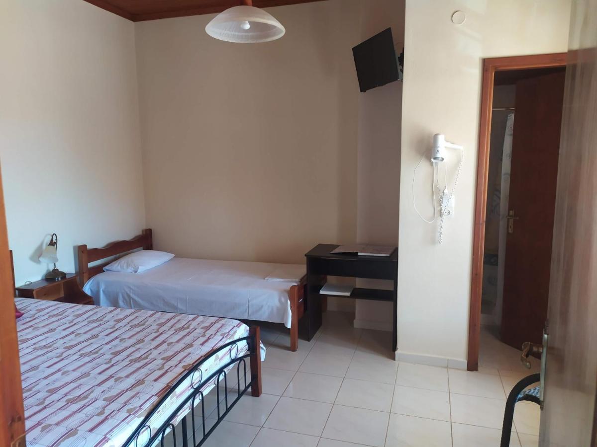 Toulatos Pantelis Apartment Poulata Bagian luar foto