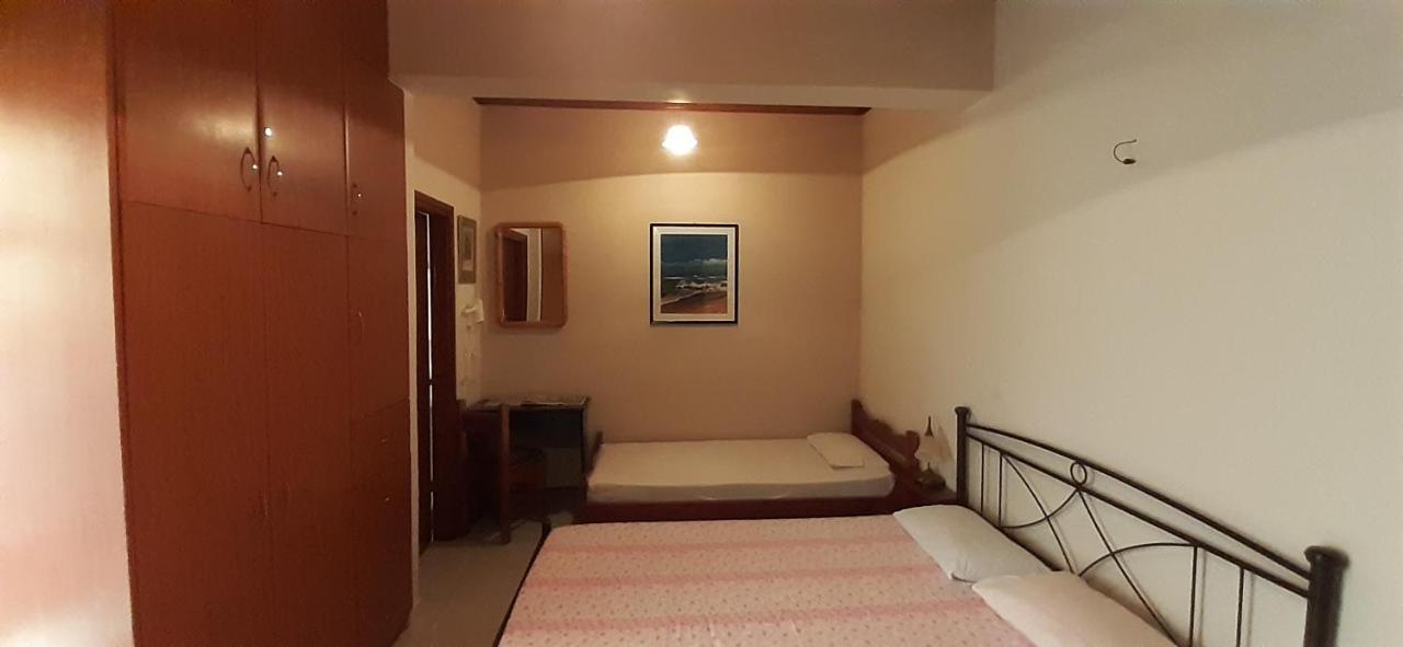 Toulatos Pantelis Apartment Poulata Bagian luar foto
