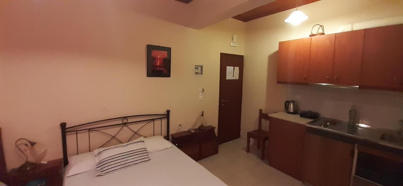 Toulatos Pantelis Apartment Poulata Bagian luar foto
