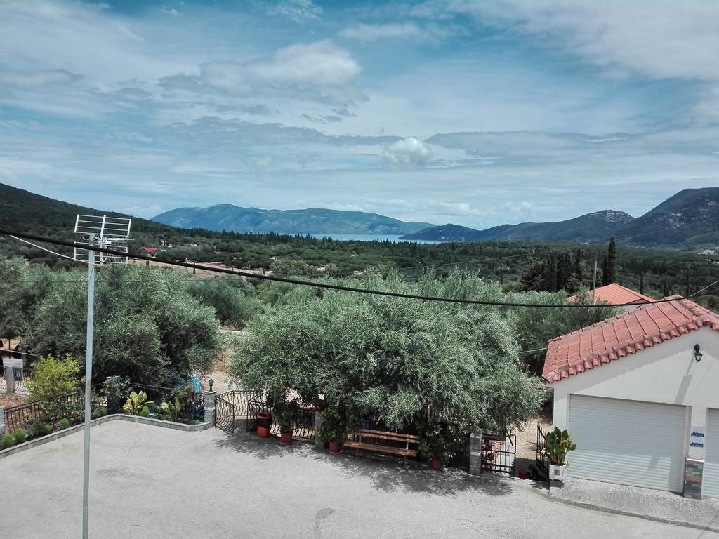 Toulatos Pantelis Apartment Poulata Bagian luar foto