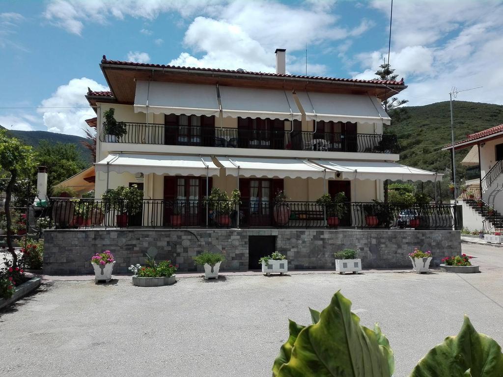 Toulatos Pantelis Apartment Poulata Bagian luar foto