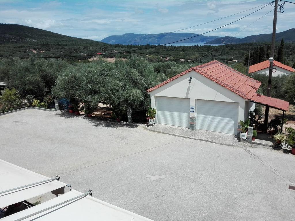 Toulatos Pantelis Apartment Poulata Bagian luar foto