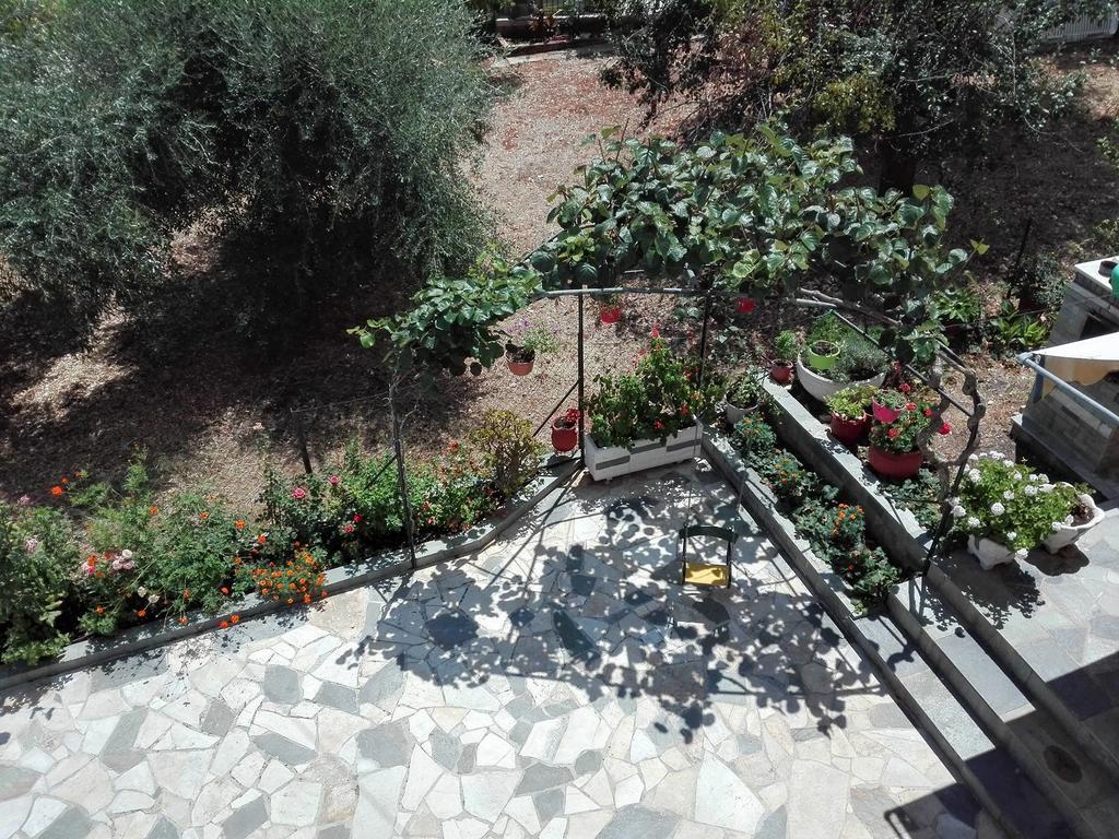 Toulatos Pantelis Apartment Poulata Bagian luar foto