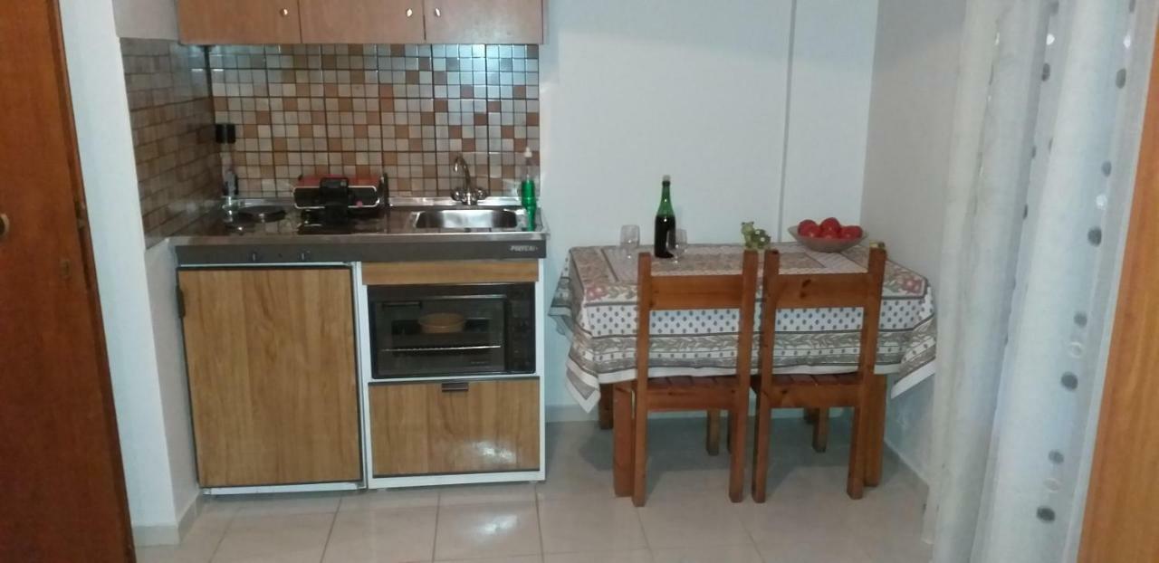 Toulatos Pantelis Apartment Poulata Bagian luar foto